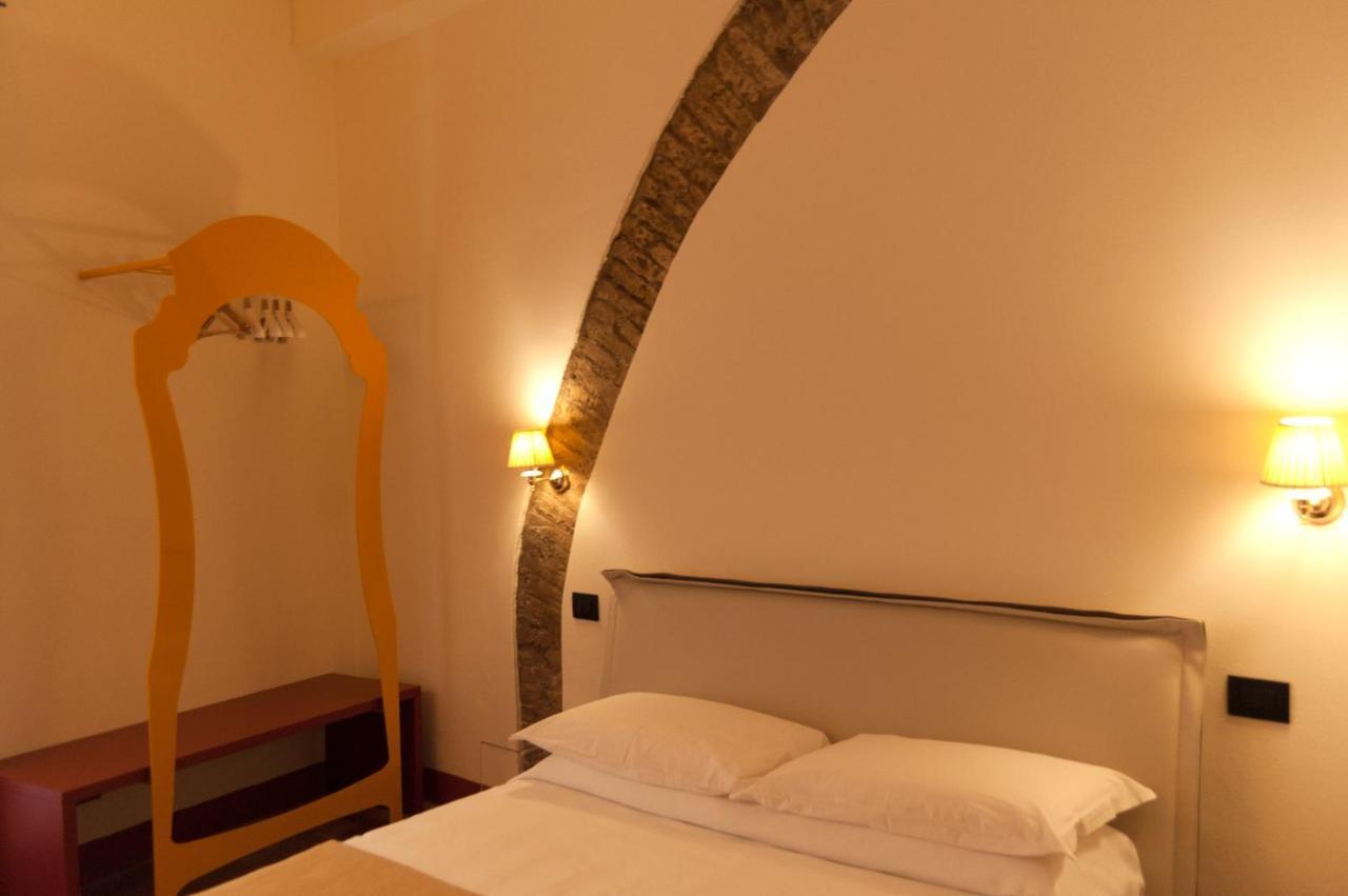 Palazzo Benucci Bed and Breakfast Σαν Τζιμινιάνο Εξωτερικό φωτογραφία