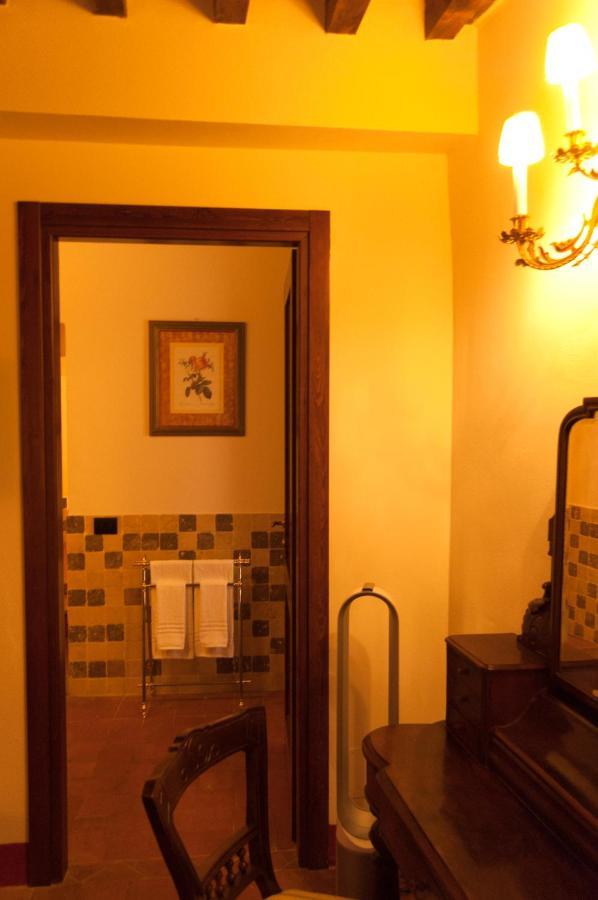 Palazzo Benucci Bed and Breakfast Σαν Τζιμινιάνο Εξωτερικό φωτογραφία