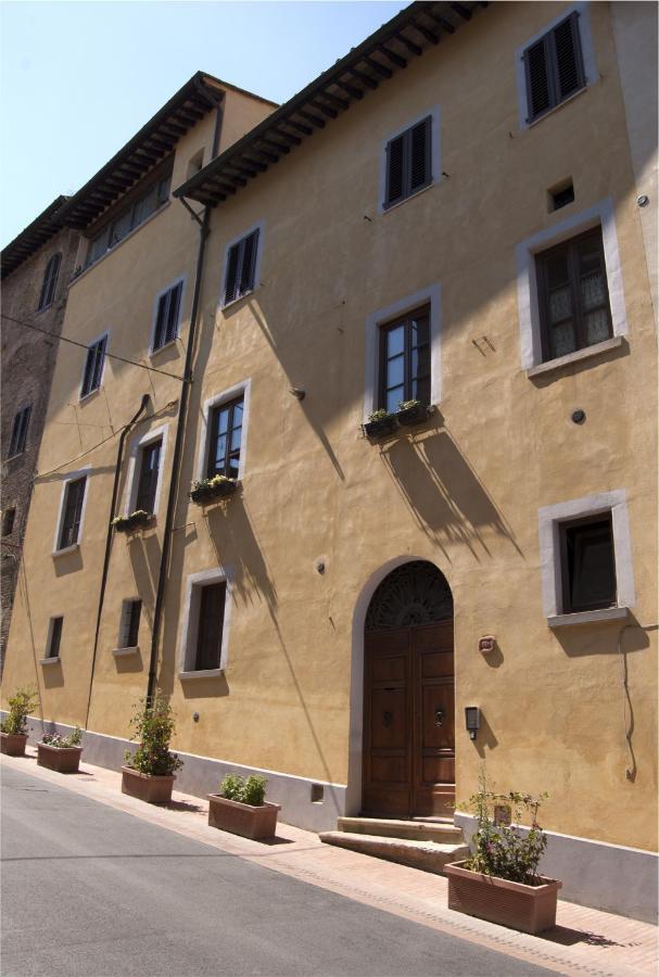 Palazzo Benucci Bed and Breakfast Σαν Τζιμινιάνο Εξωτερικό φωτογραφία